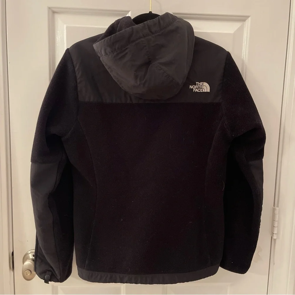 🎉HOST PICK🎉 The North Face black “Denali” zip up jacket with hood - Picture 3 of 11